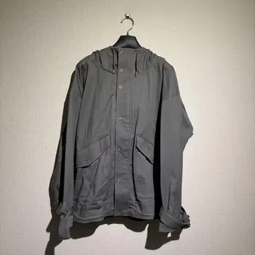 그레이 후드 부착 마운틴 파카