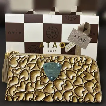 ATAO 하트형 엠보싱 장지갑