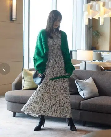 snidel 데콜테 오픈 도트 프린트 원피스