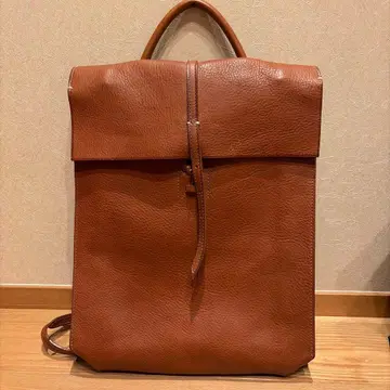 브라운 가죽 백팩