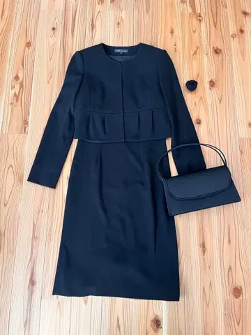 새상품급 블랙 포멀 4세트 CRIA 7호 타카시마야 정가 98000엔