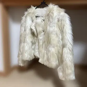 아이보리 숏 자켓