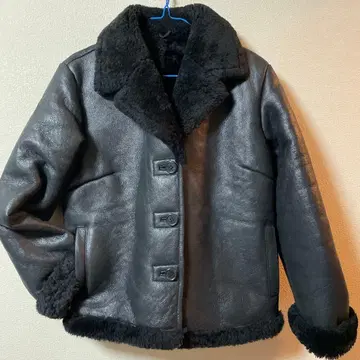 가격 인하했습니다. KATHARIN HAMNETT 리얼 램 가죽 코트