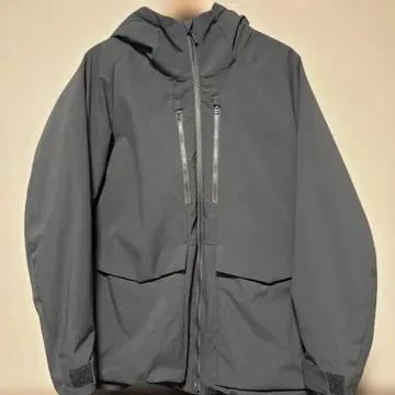 UNIQLO 하이브리드 다운 코트 M 사이즈