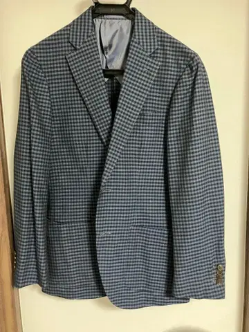 HILTON 힐튼 파랑과 블랙 체크 비즈니스 자켓