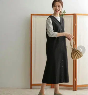 어반 리서치 V넥 2WAY 오버롤 스커트 점프 스커트