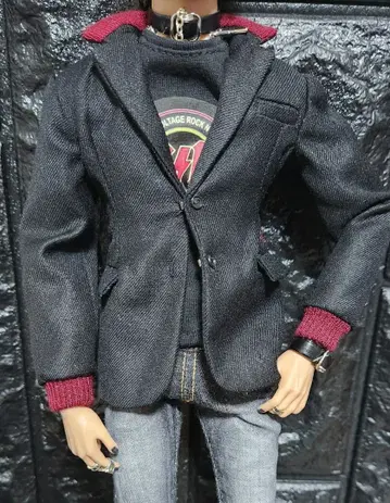 인테그리티 토이즈 패션 로열티 옴 자켓