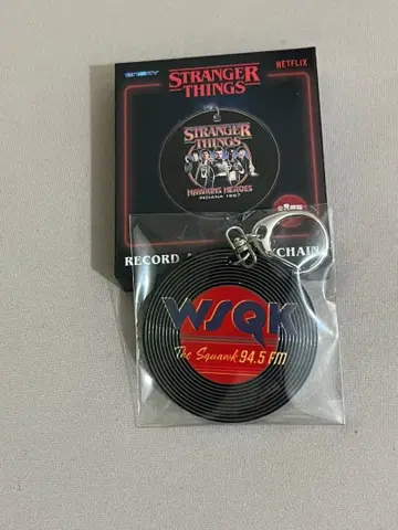 스트레인저 싱스 레코드형 키링