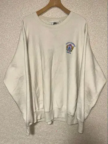 usa제 Lee 베이지 맨투맨