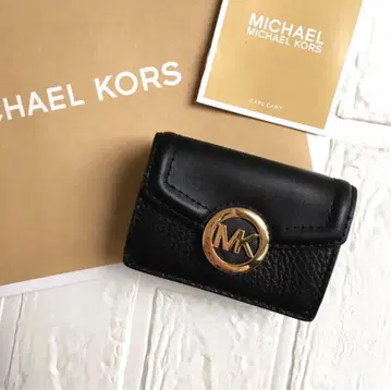 새상품 마이클코어스 MICHEAL KORS 3단 폴더형 지갑 블랙