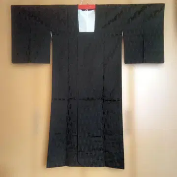 블랙 다이아몬드 무늬 기모노 코트