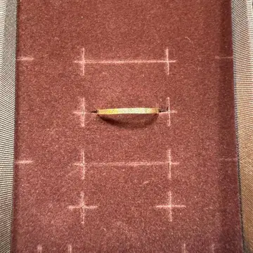 K10 클레르 반지 조각 무늬 포함