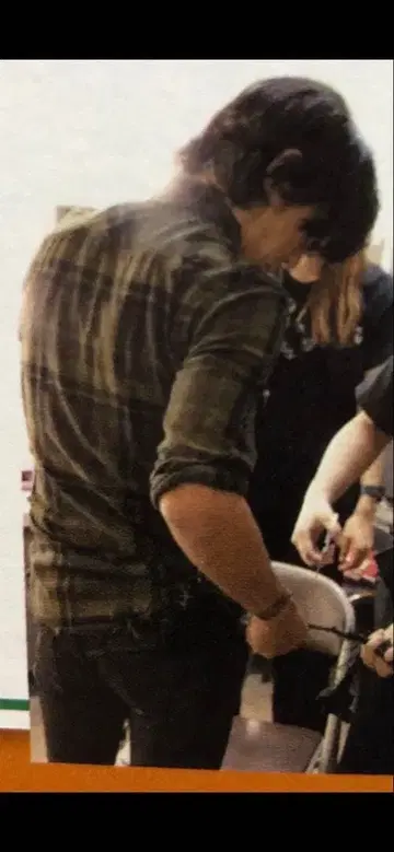 B'z 이나바 씨 착용 데미지 체크 셔츠 1