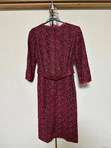 꽃무늬 자수 7부 소매 원피스