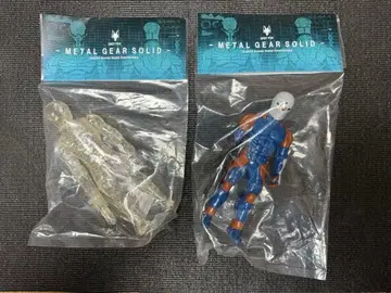 메탈기어 솔리드 사이보그 닌자 그레이 폭스 소프트 비닐 2체 세트