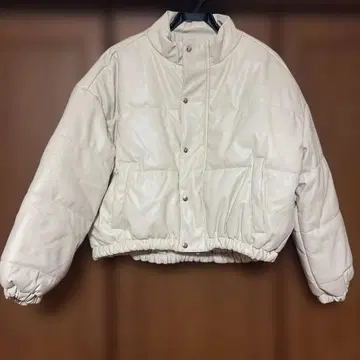 숏 기장 자켓 합성 피혁