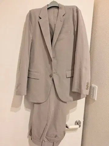 UNIQLO 베이지 감동 자켓 캐주얼 수트 2버튼