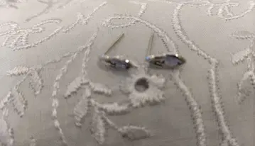 K14WG 제비꽃색 컬러 스톤 귀걸이