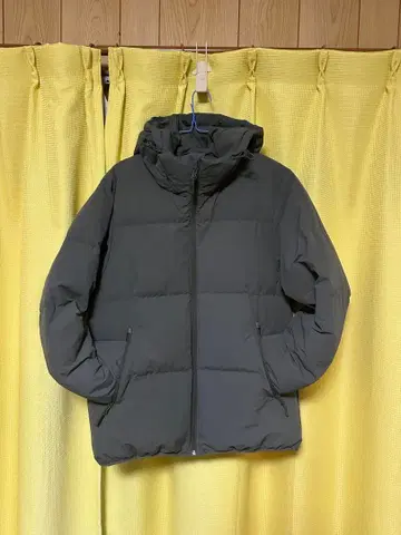 [배송비 포함] GU 다운 다크 그린 M 사이즈