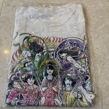 모모크로 T셔츠 M사이즈 미개봉