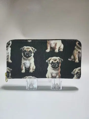 퍼그 패턴 라운드 지퍼 장지갑 25120602
