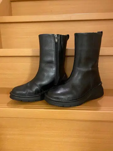 SOJI 천연 가죽 미들 부츠