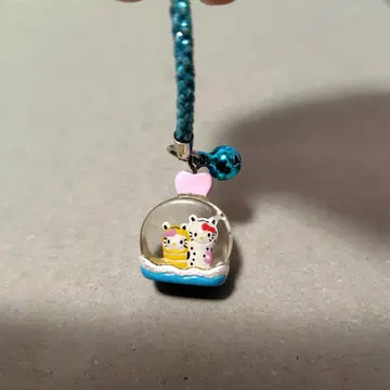 레어 지역 한정 키티 친아나고 스트랩