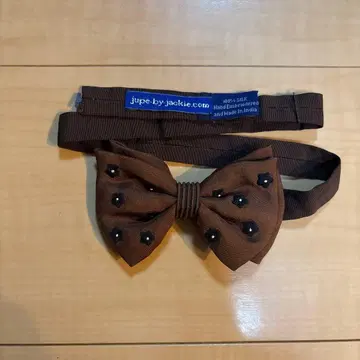 jupe-by-jackie.com 브라운 나비 넥타이