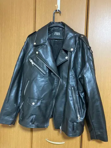 ZARA 블랙 가죽 라이더 자켓 L