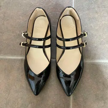 NUMBER TWENTY ONE 에나멜 펌프스