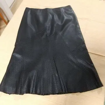 가죽 플레어 스커트 블랙