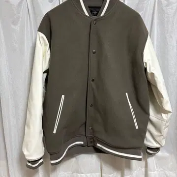 차콜 화이트 바시티 자켓