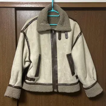 아줄바이마우지 보아 아우터