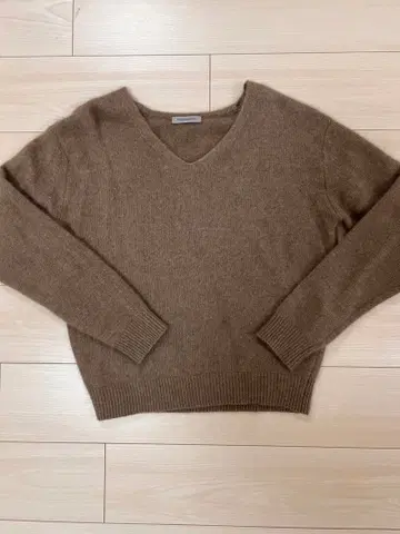 DESIGNWORKS V넥 니트