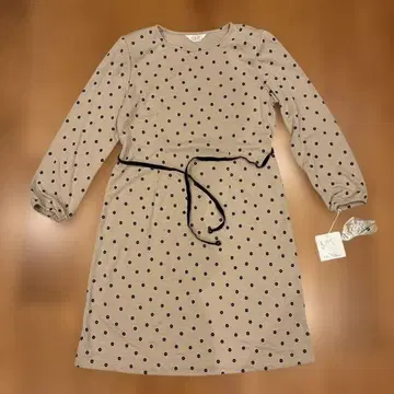 opti 베이지 도트 무늬 긴팔 원피스