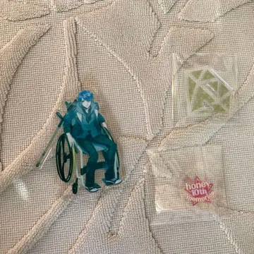 Blackish House 브라하 아크릴 스탠드 사쿠라자카 유토