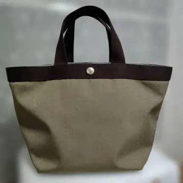 올리브 그린 토트백