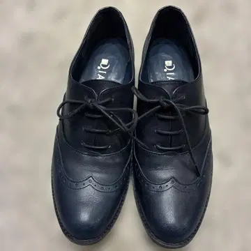 D.IANA 다이애나 가죽 윙팁 신발