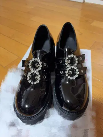 Bubbles 더블 버클 신발 39 사이즈