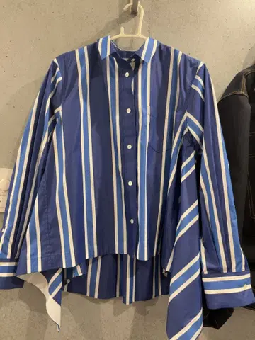 sacai 비대칭 스트라이프 셔츠 [새상품급] [가격 인하 협상 환영]