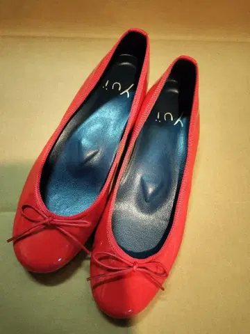 yui 골반 케어 슈즈 레드 발레 슈즈 22.5cm 일본제