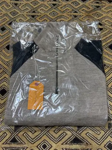 At Last 하프 지퍼 니트