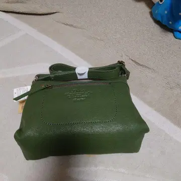 다코타 그린 숄더백