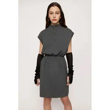 그레이 슬리브리스 원피스 하이넥