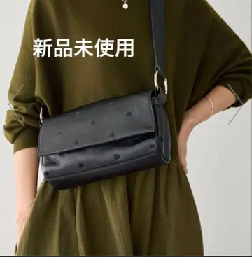 [ 미사용 새상품 ] BEARDSLEY 비어즐리 블랙 도트 바디백