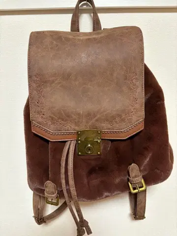 엑시즈팜 백팩 퍼 브라운