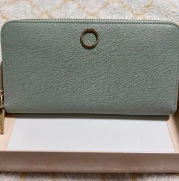 질스튜어트 이터널 라운드 지퍼 장지갑