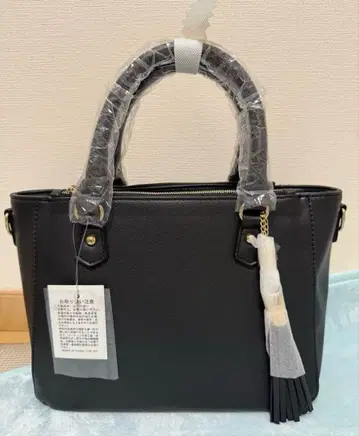 태슬 참 포함 핸드백