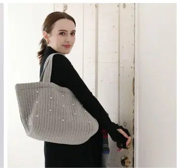 새상품급 도쿄 백화 펄 장식 퀼팅 토트백 A4