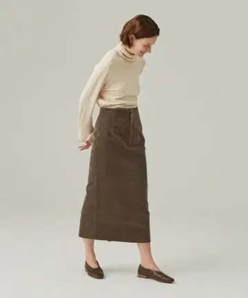 스트레치 코듀로이 I라인 미디 스커트